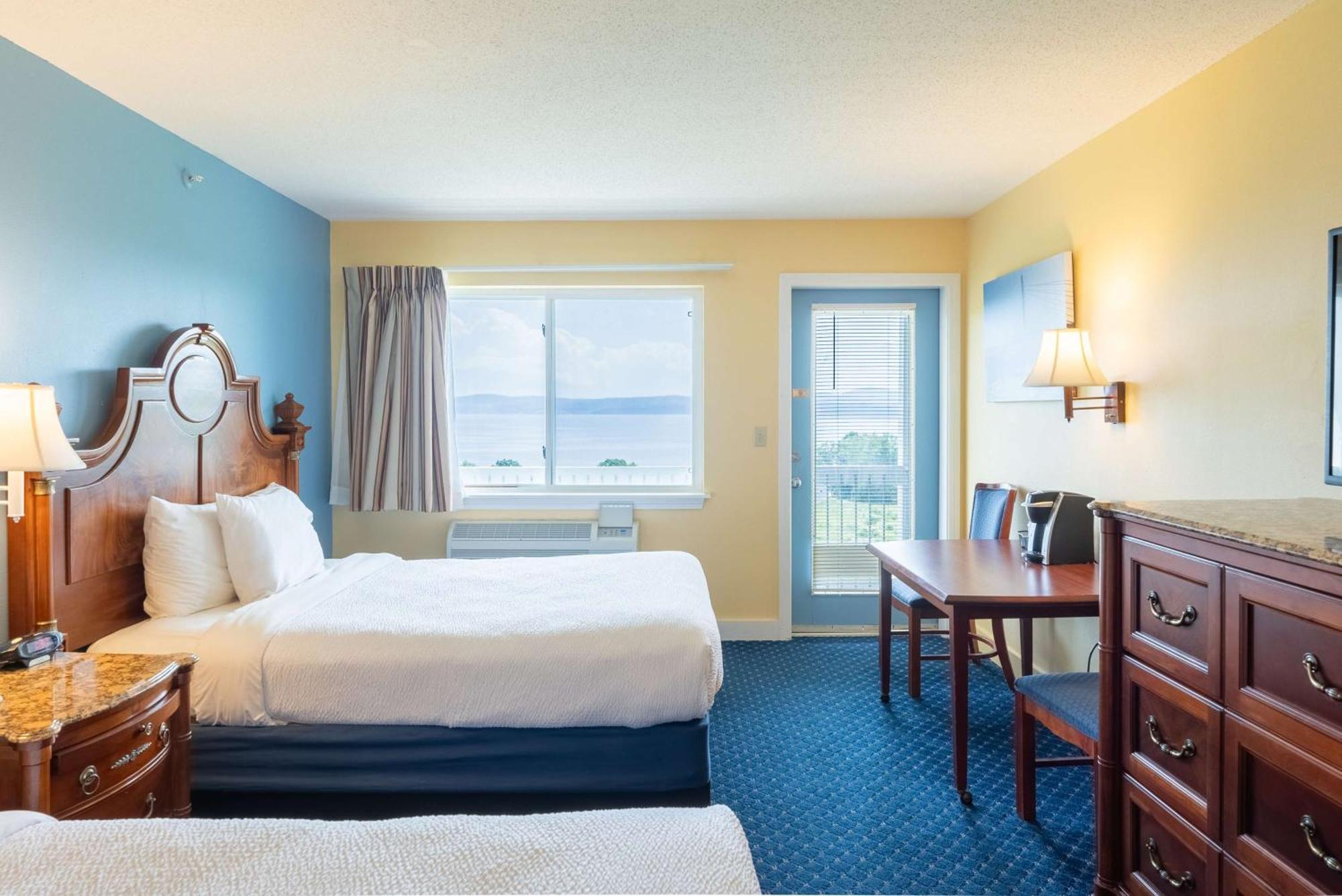 Fireside Inn, Ocean'S Edge Belfast Esterno foto