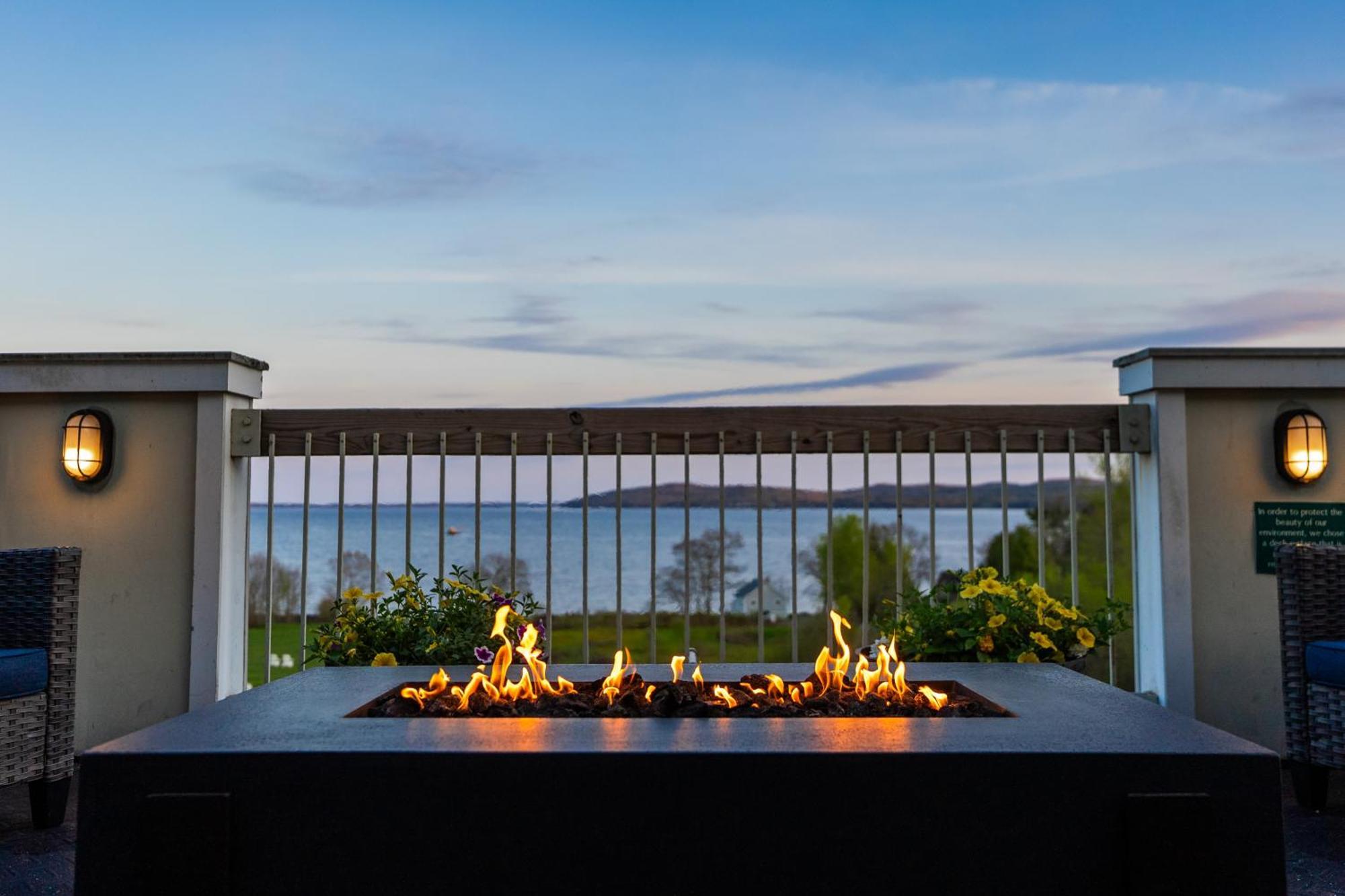 Fireside Inn, Ocean'S Edge Belfast Esterno foto